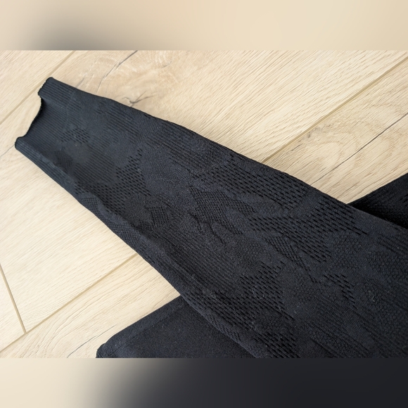 Fabletics SculptKnit Black Leggings - Picture 4 of 7